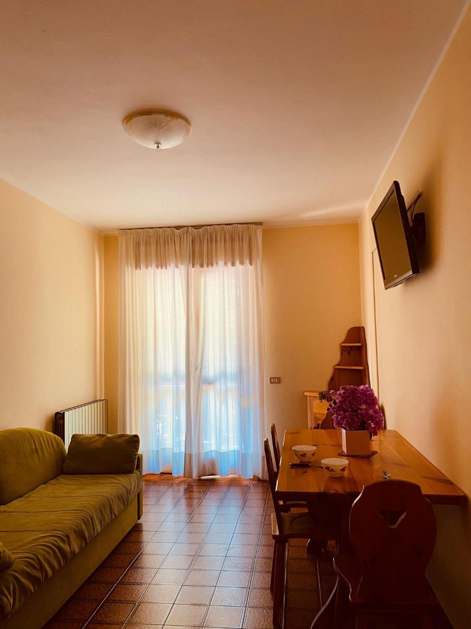 Residence Hotel Maxi Limone sul Garda Δωμάτιο φωτογραφία