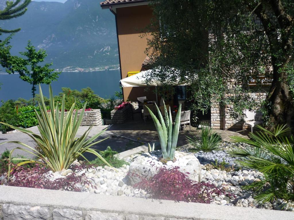 Residence Hotel Maxi Limone sul Garda Εξωτερικό φωτογραφία