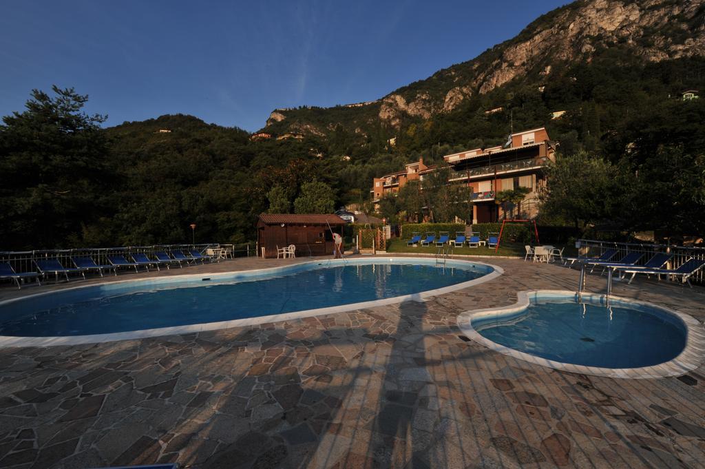 Residence Hotel Maxi Limone sul Garda Εξωτερικό φωτογραφία
